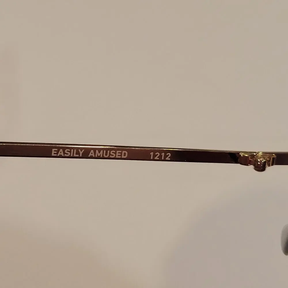 Women's Quay Easily Amused Sunglasses 1212 Gold tone metal frame